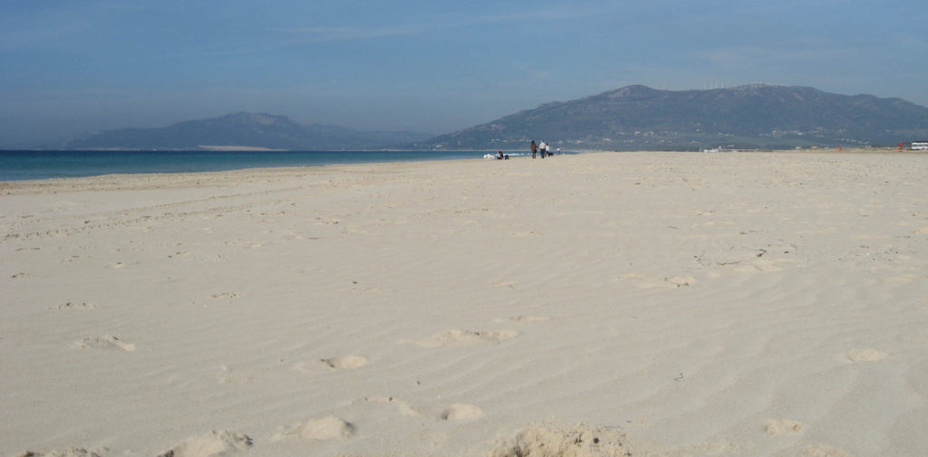 leerer-strand-nebensaison