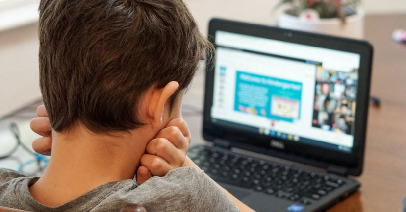 Moderne Kommunikationstechnik – wie wichtig sind Computerkenntnisse in der Schule?