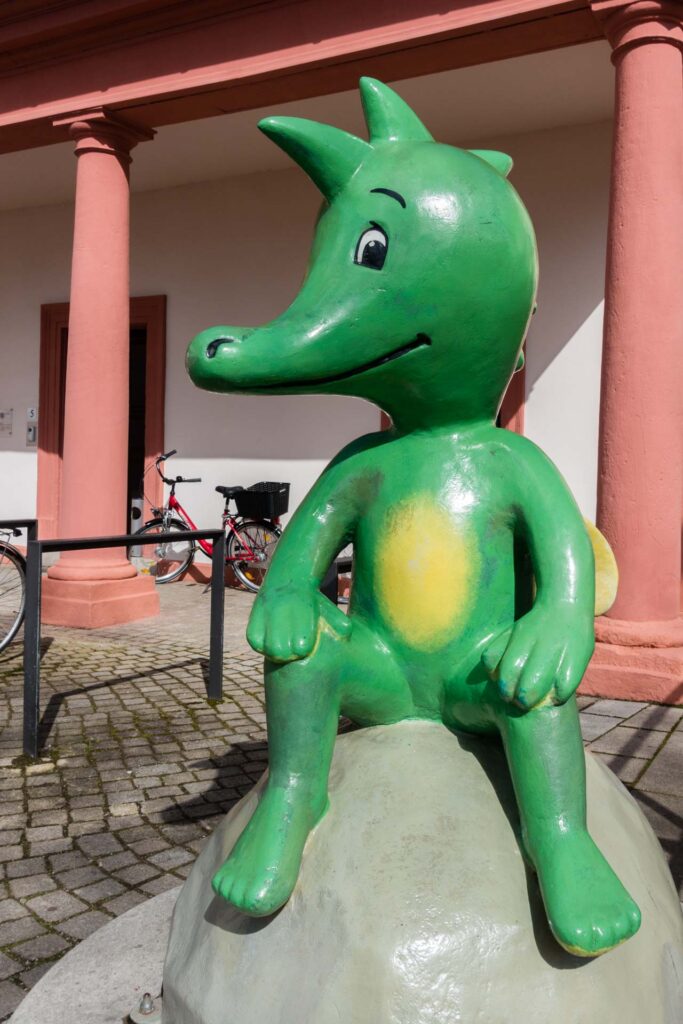 Tabaluga bei den KiKA-Figuren in Erfurt