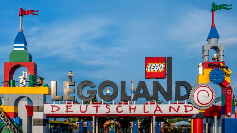 LEGOLAND Deutschland mit Kindern: Parkeingang